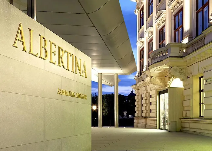 Spacious Near Schoenbrunn Castle